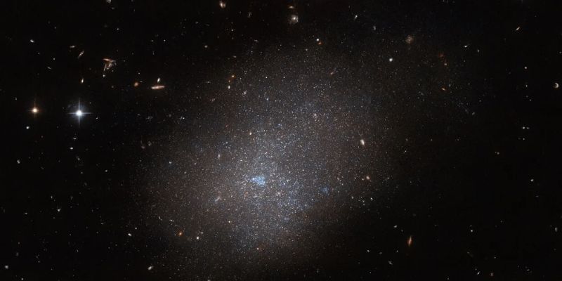 Hubble Telescope's Awesome Picture of Strange-Shaped Galaxy - Politics ...